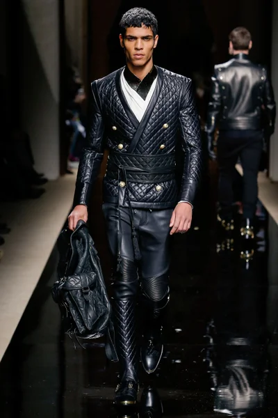 Look 44